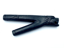 Load image into Gallery viewer, Serpentine Stone self-applicator pipes – Kuripes