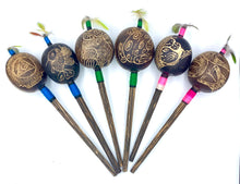 Load image into Gallery viewer, Shipibo Maracas - Rattles